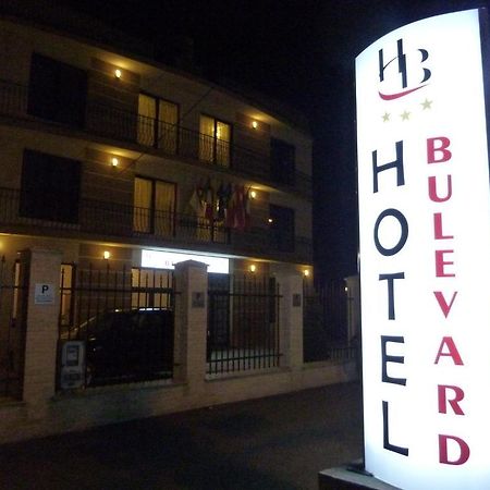 Hotel Bulevard Oradea Exterior photo