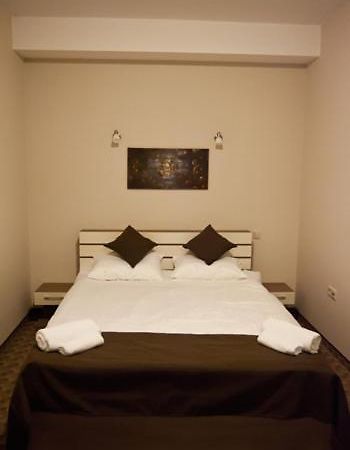 Hotel Bulevard Oradea Room photo